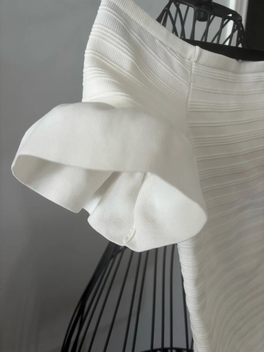 Ted Baker Textured White Ribbed Top - Picture 7 of 8